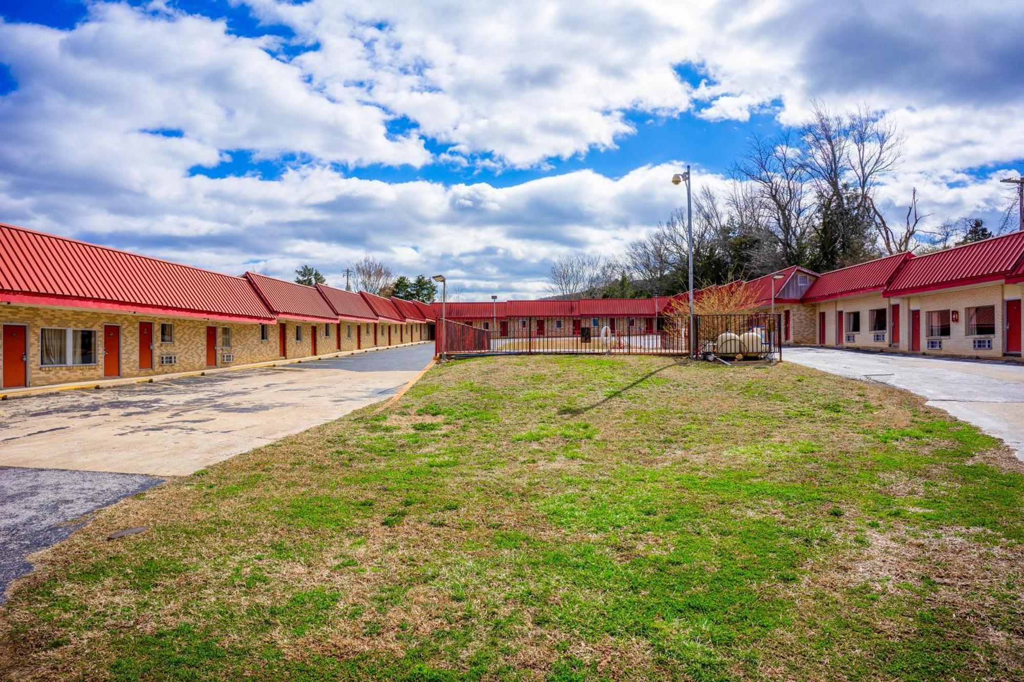 Ozark Junction Mountain View By Oyo Exterior foto