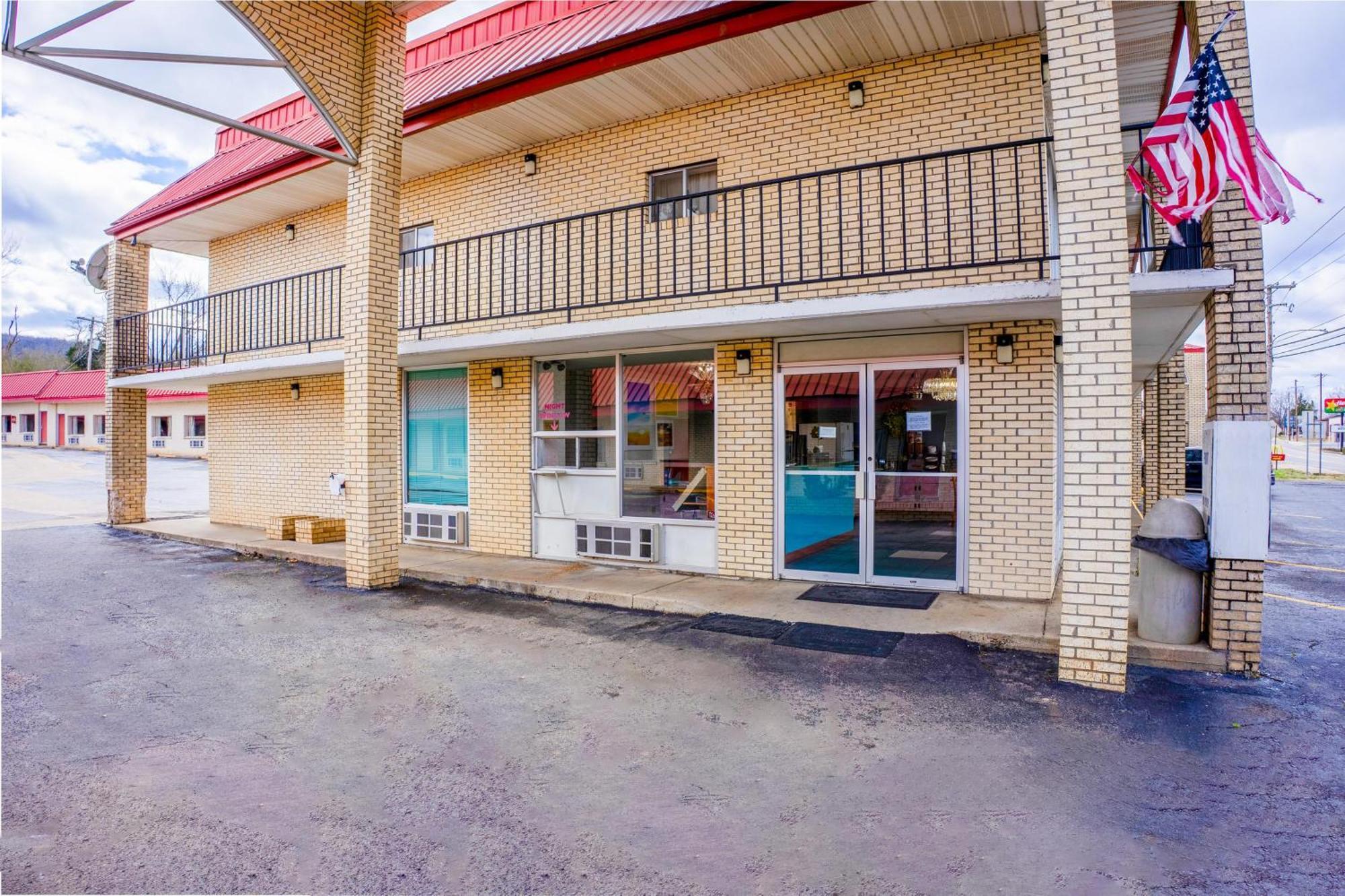 Ozark Junction Mountain View By Oyo Exterior foto